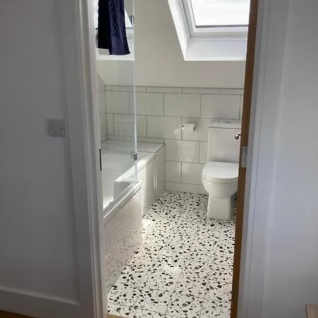 No. 21 An T'oileán * Knights Town